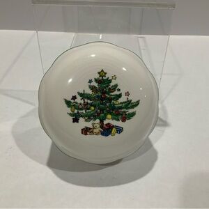 Nikko Christmas Covered Bon Bon Dish 5” - Great for Trinkets, Jewelry, Candy etc